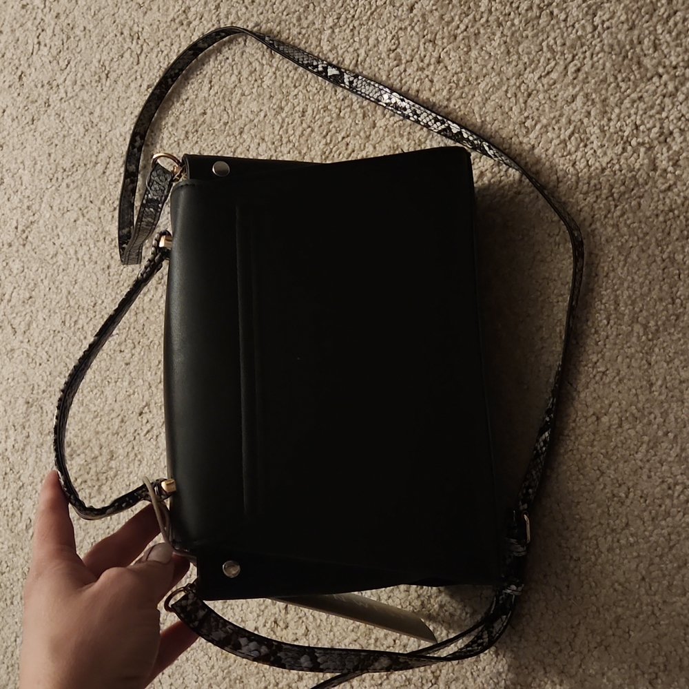 Cute Black & Snakeskin Purse - Picture 2 of 3